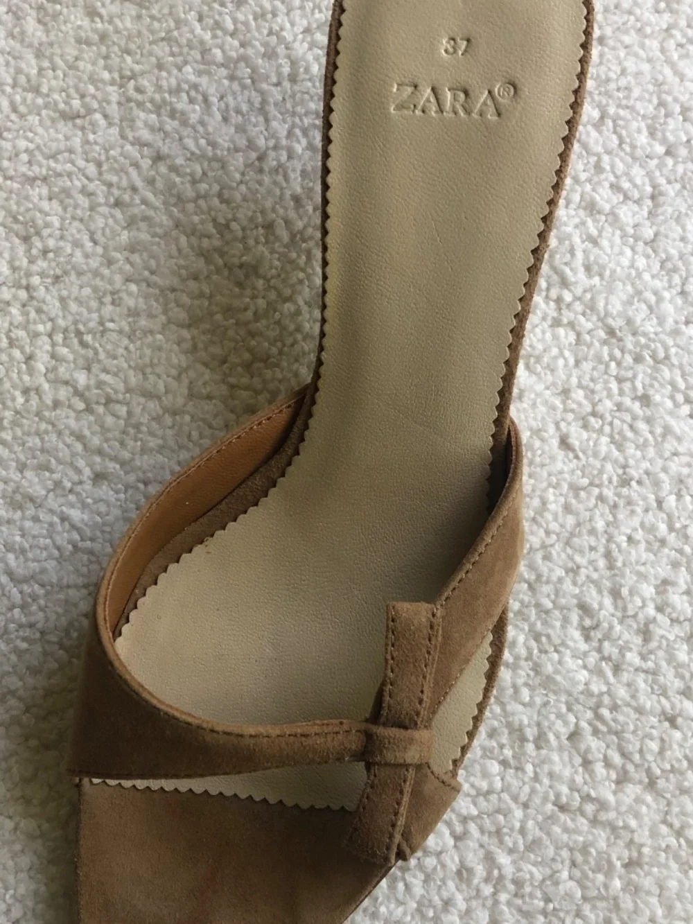 Zara Slide Sandal Suede Size 37 Color Camel.  Reduced Price. - Picture 3 of 3
